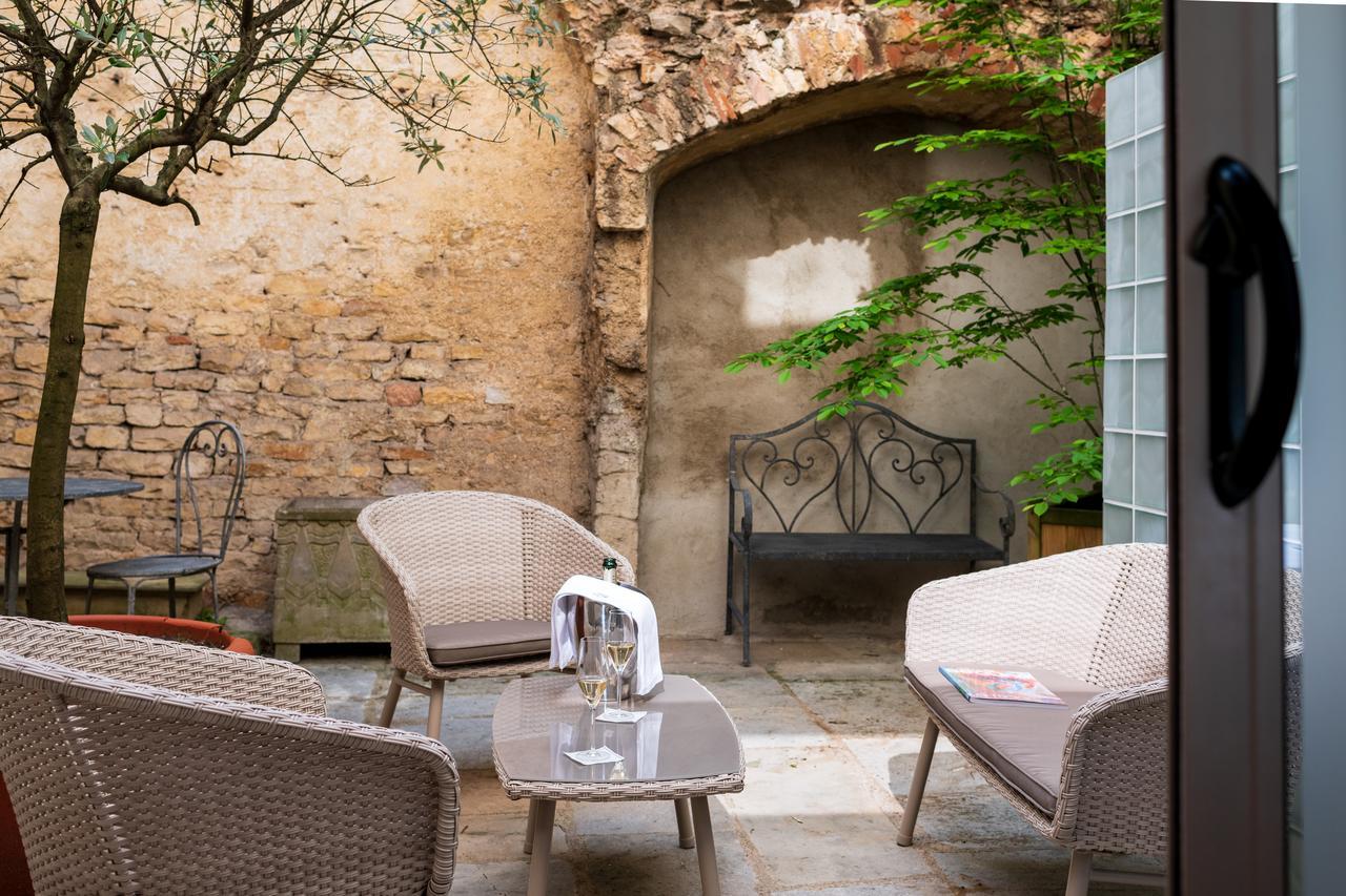 Abbaye De Maizieres Hotel โบน ภายนอก รูปภาพ